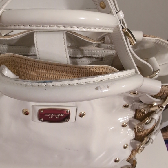 Michael Kors White Patent Leather &‎ Beige Raffia Buckled Hobo Bag - Picture 11 of 16